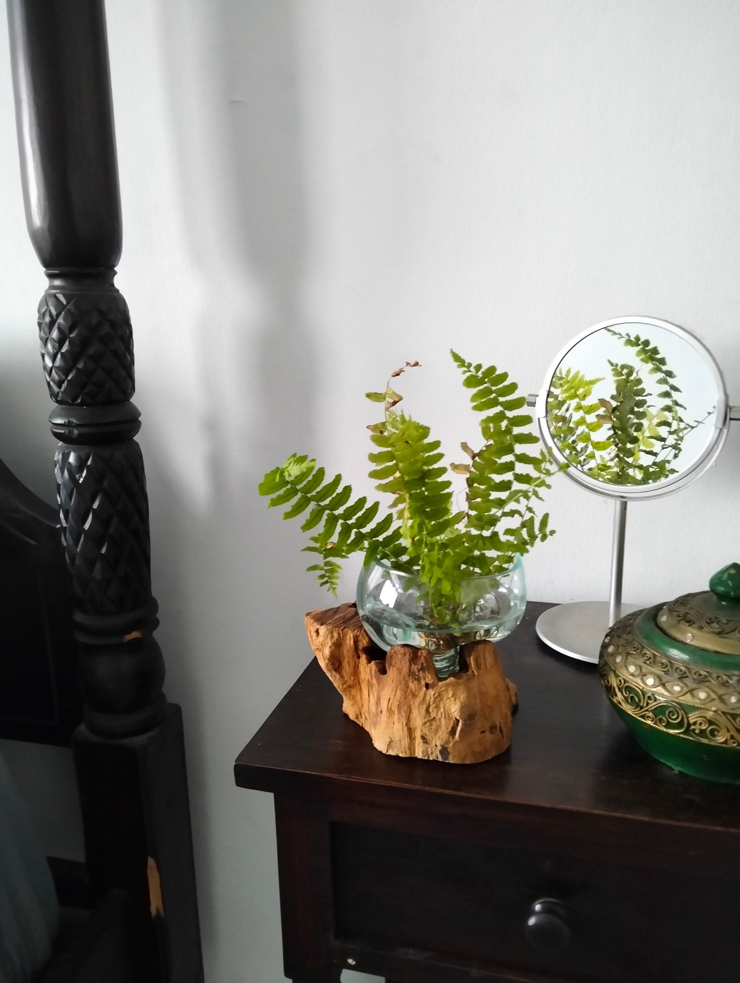 Flowing Glass Vase Handmade in Exotic Bali, Unique Housewarming Gift, Wedding Gift, Natural Boho Decor, Work of Art and Functional Vase, Art Meets Nature in Every Curve