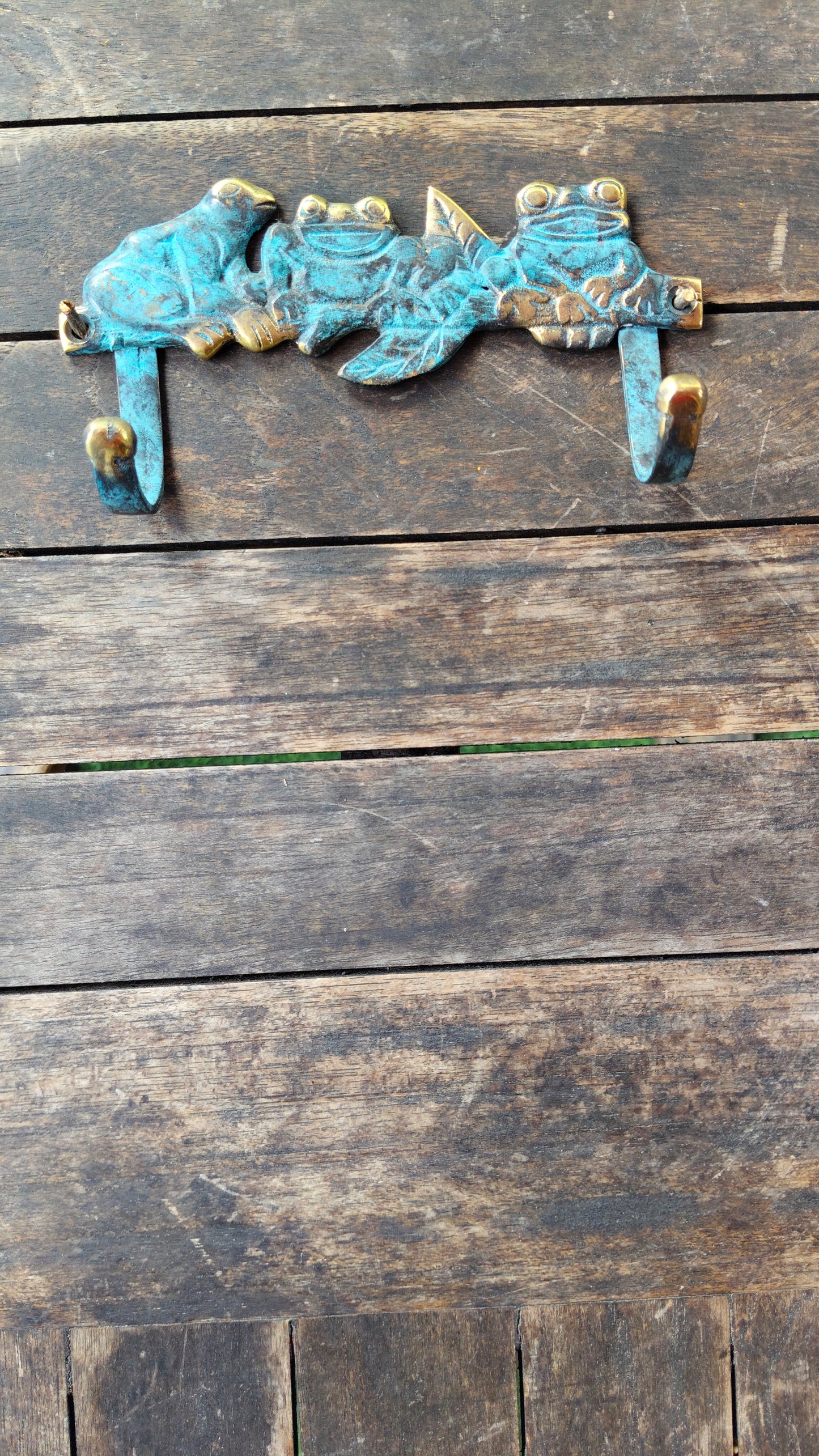 Happy Island Frogs Wall Hook – Tropical Bali Accent for Hats, Keys, Towels & More Handcrafted in Bali, Home Decor