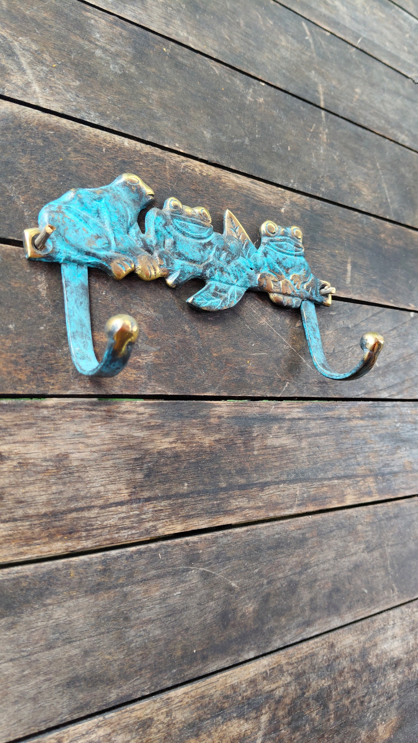 Happy Island Frogs Wall Hook – Tropical Bali Accent for Hats, Keys, Towels & More Handcrafted in Bali, Home Decor