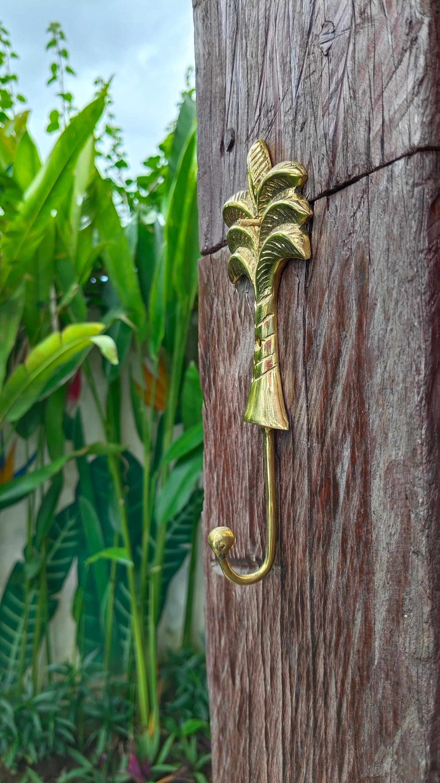 Palm Haven Bronze Wall Hooks Set of 2 - Stylish, Functional, and Full of Tropical Charm Elegant Palm Tree Design, Home Decor