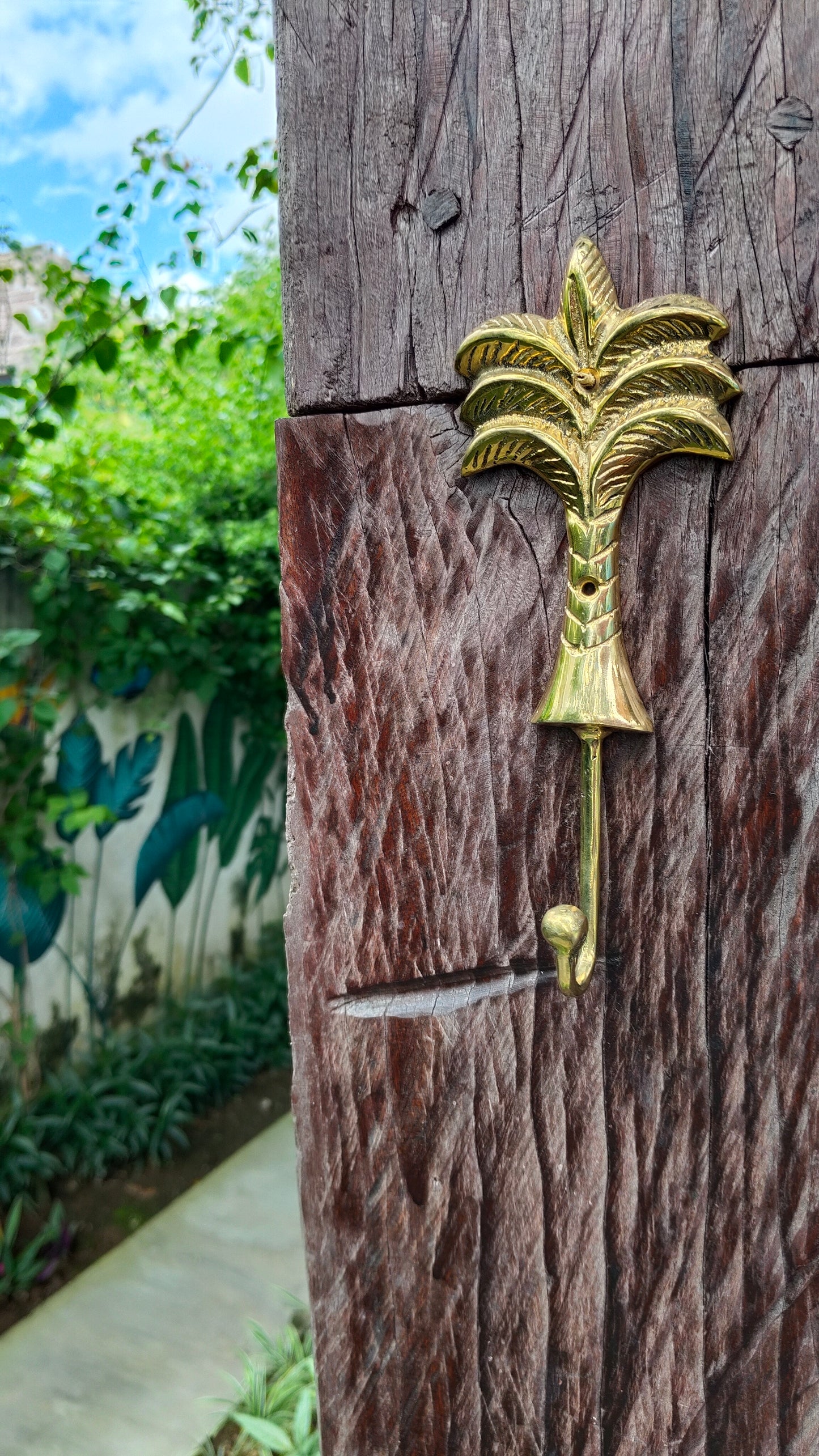 Palm Haven Bronze Wall Hooks Set of 2 - Stylish, Functional, and Full of Tropical Charm Elegant Palm Tree Design, Home Decor