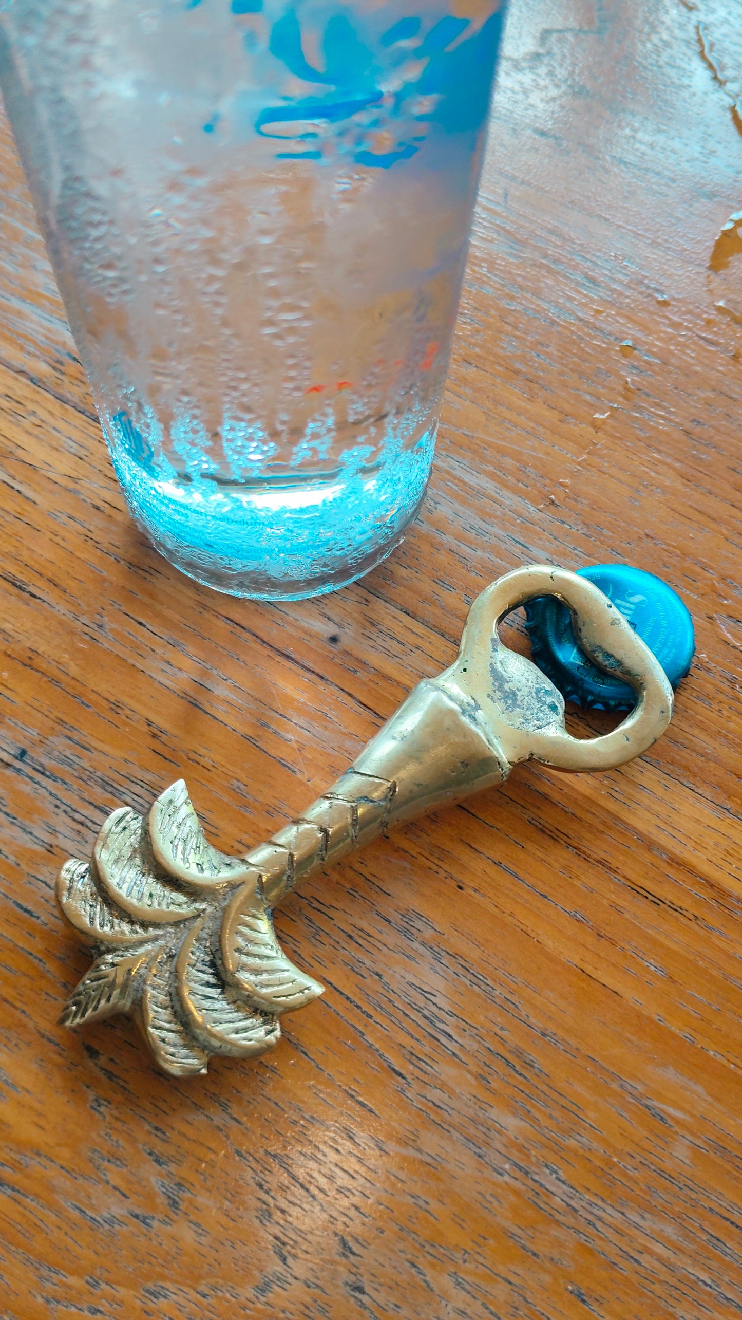 Party Palm Opener - The Gift of Tropical Vibes Tropical Elegance from Bali