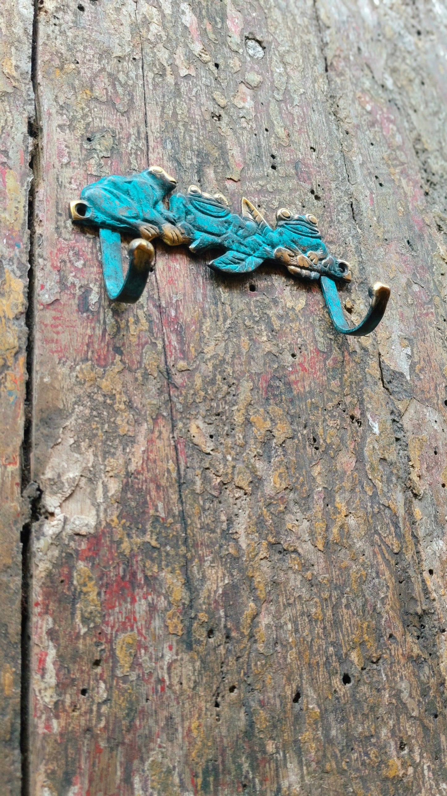 Happy Island Frogs Wall Hook – Tropical Bali Accent for Hats, Keys, Towels & More Handcrafted in Bali, Home Decor