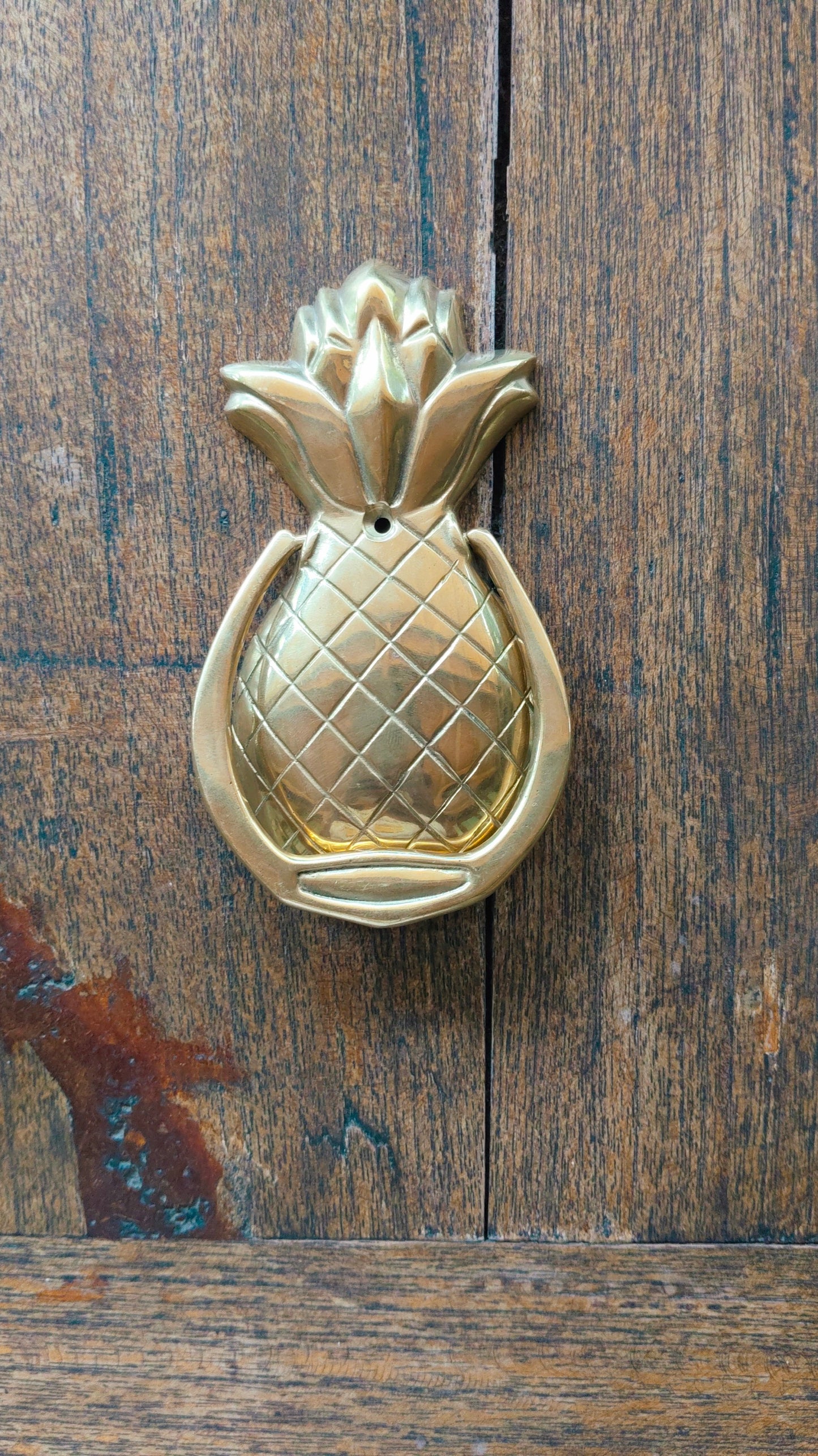 Tropical Welcome – Bronze Pineapple Door Knocker from Bali A Touch of Tropical Elegance for Your Home Decor