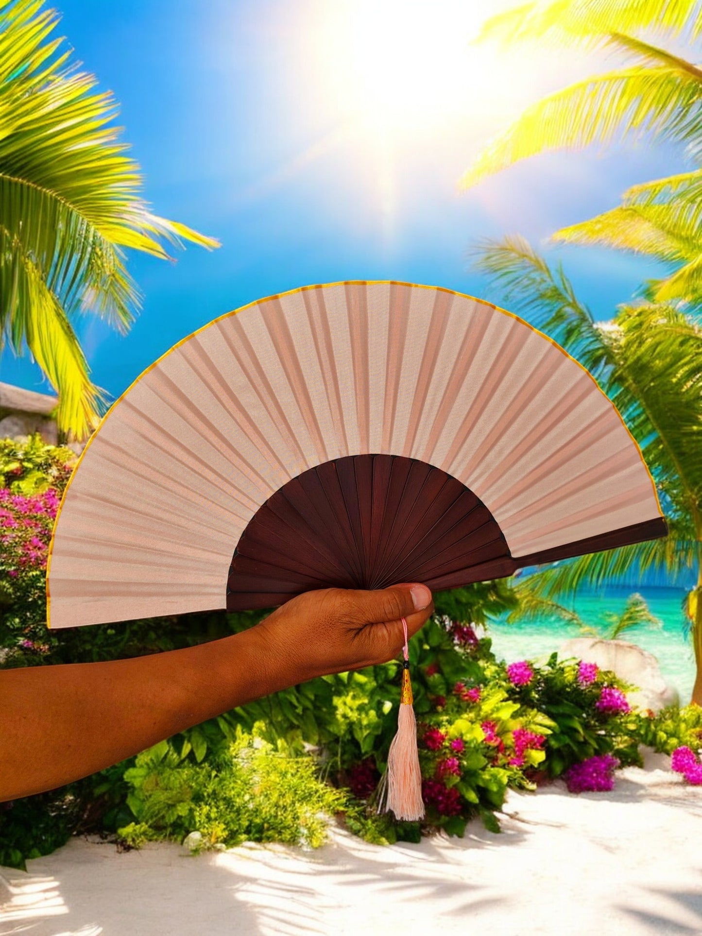 Peach Darling – Your Perfect Summer Companion Stay cool in style with a touch of tropical elegance.