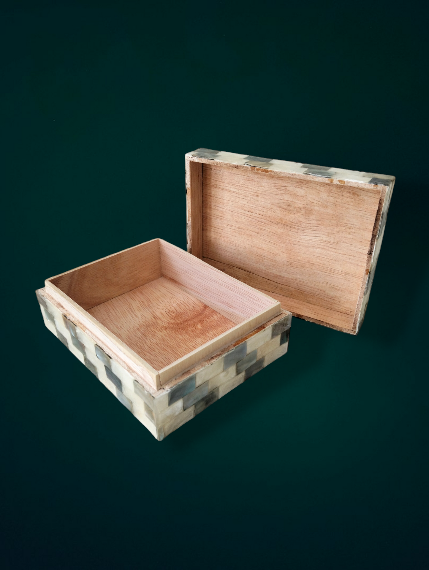 Ocean Whisper Treasure Box from Tropical Island Paradise Bali, Exotic Shell Inlay, Hold Your Fond Memories of the Beach, Vanity and Bathroom Decor Accessory, Boho Style, Gift for Friends & Family