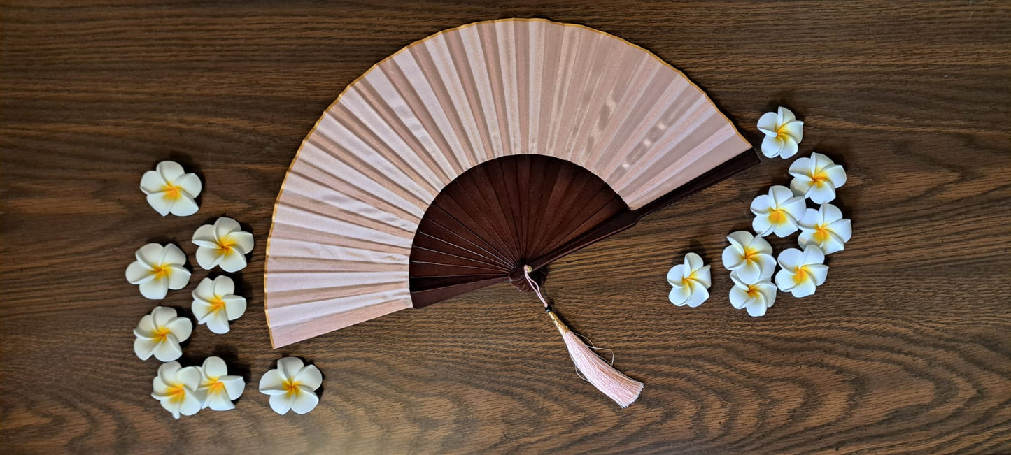 Peach Darling – Your Perfect Summer Companion Stay cool in style with a touch of tropical elegance.