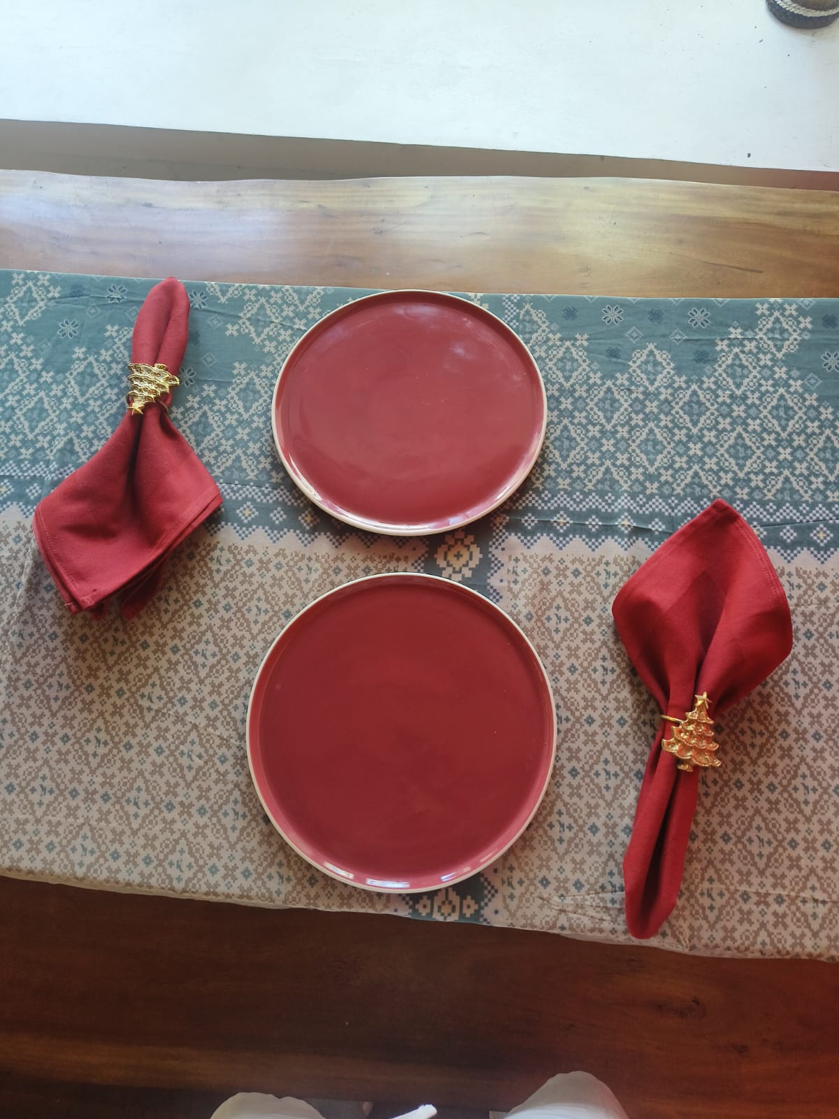 Christmas Tree Napkin Rings, Festive Holiday Table Decor, Handcrafted in Bali, (Christmas Tree Set 4)