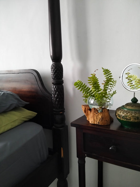 Flowing Glass Vase Handmade in Exotic Bali, Unique Housewarming Gift, Wedding Gift, Natural Boho Decor, Work of Art and Functional Vase, Art Meets Nature in Every Curve