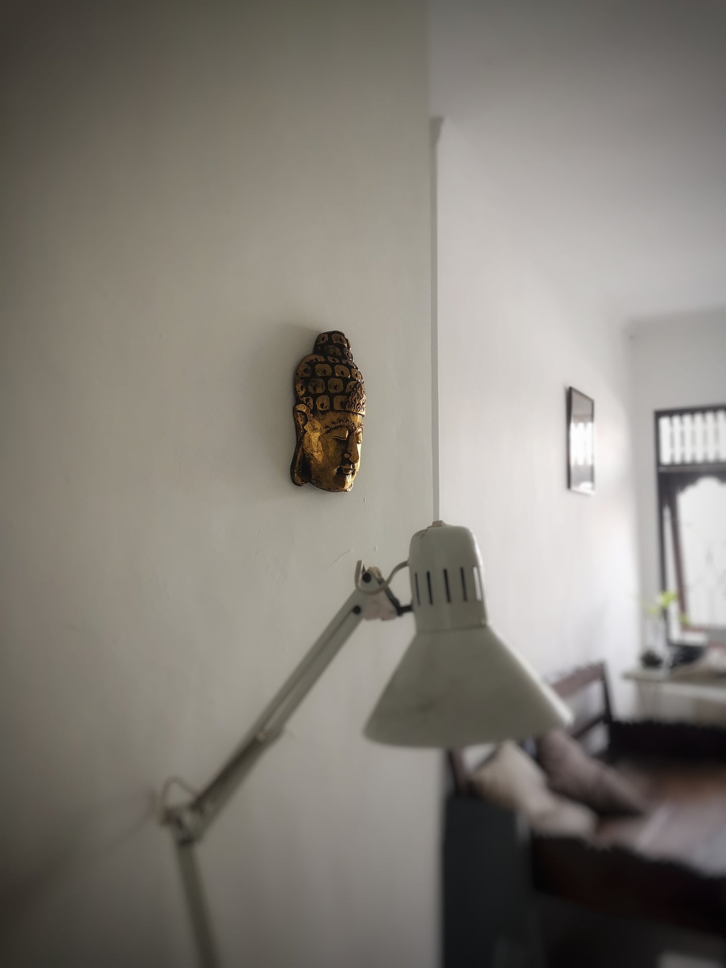 Golden Serenity Wooden Buddha Mask – Hand-Carved in Exotic Bali, Perfect Housewarming Gift, Tropical, Modern, Elegant, Adds a Calming Tranquility to Your Living Room, Hallway, Office or Shop