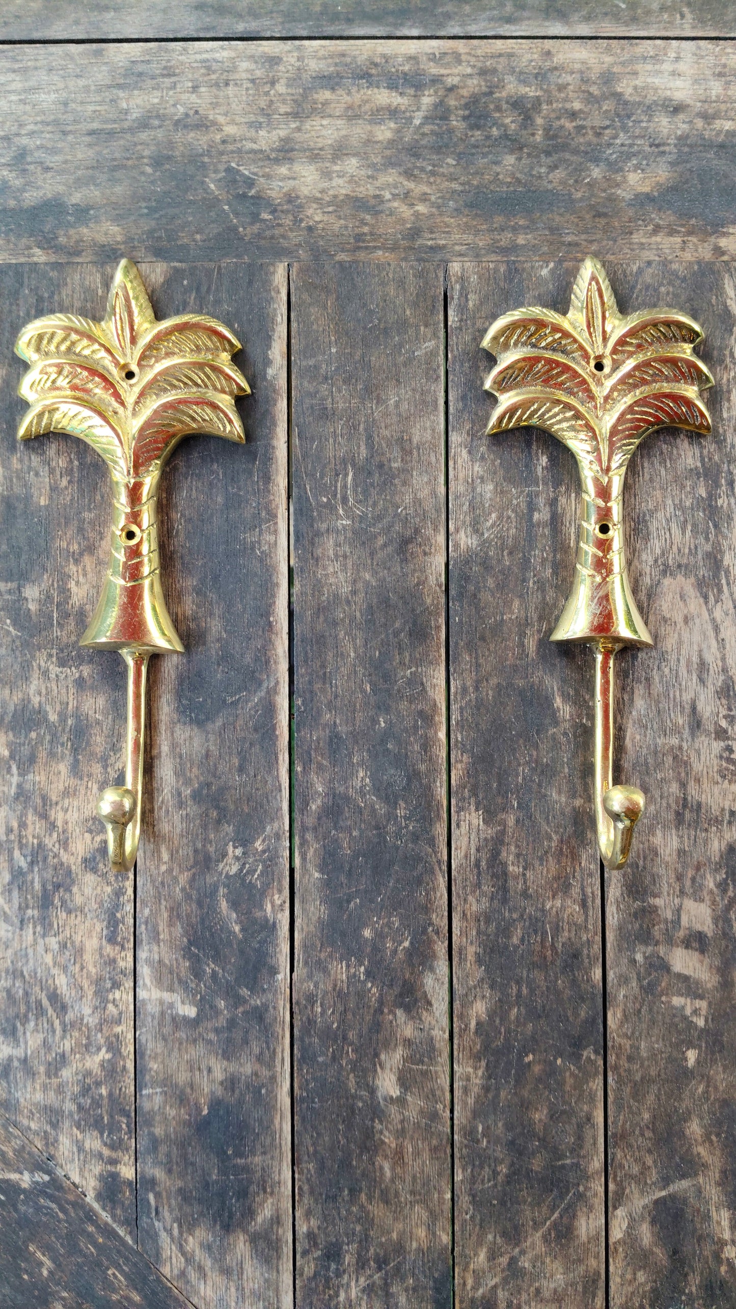 Palm Haven Bronze Wall Hooks Set of 2 - Stylish, Functional, and Full of Tropical Charm Elegant Palm Tree Design, Home Decor
