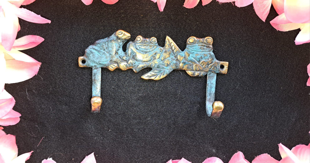 Happy Island Frogs Wall Hook – Tropical Bali Accent for Hats, Keys, Towels & More Handcrafted in Bali, Home Decor