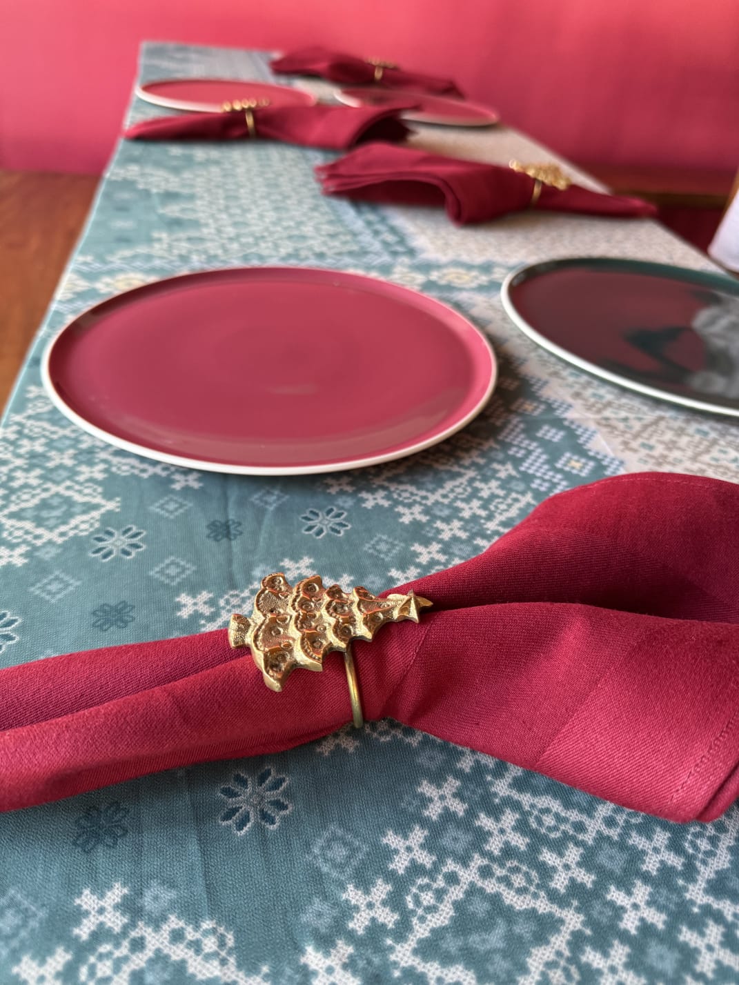 Christmas Tree Napkin Rings, Festive Holiday Table Decor, Handcrafted in Bali, (Christmas Tree Set 4)