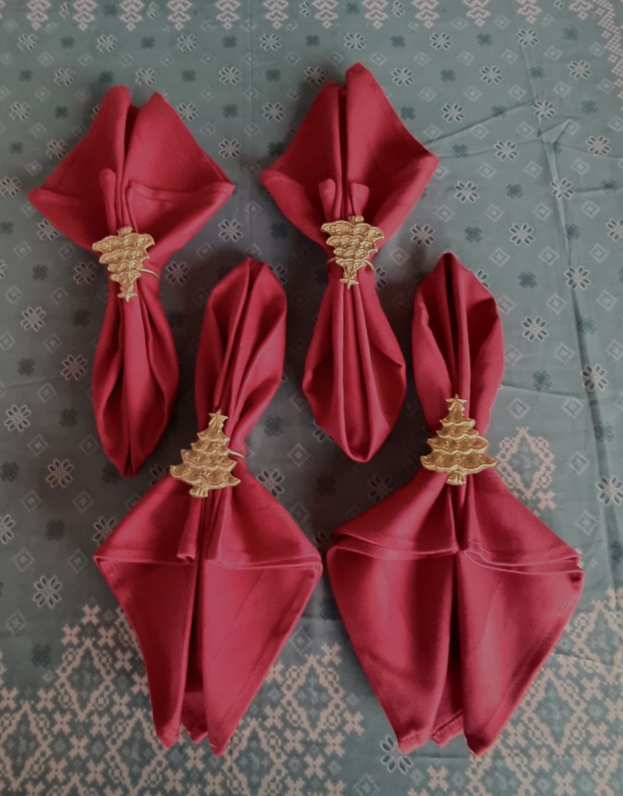 Christmas Tree Napkin Rings, Festive Holiday Table Decor, Handcrafted in Bali, (Christmas Tree Set 4)